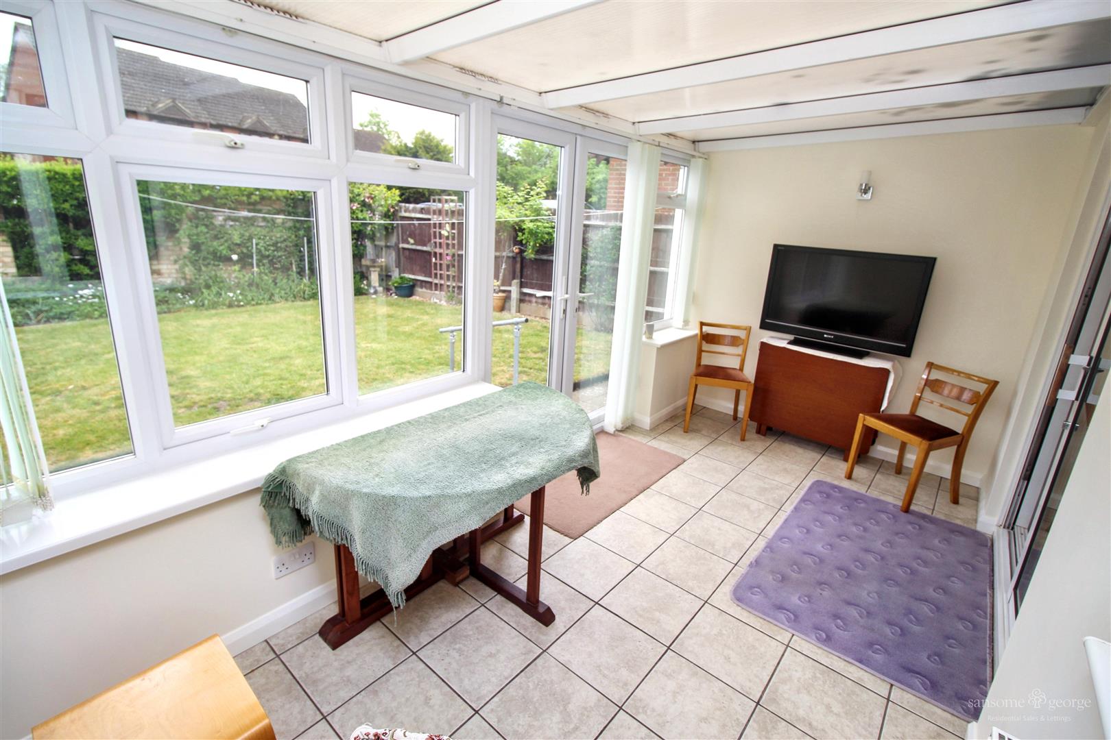 Derrick Close, Calcot, Reading